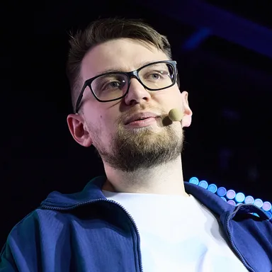 Максим Набоких