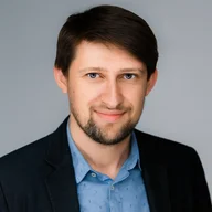 Александр Титов